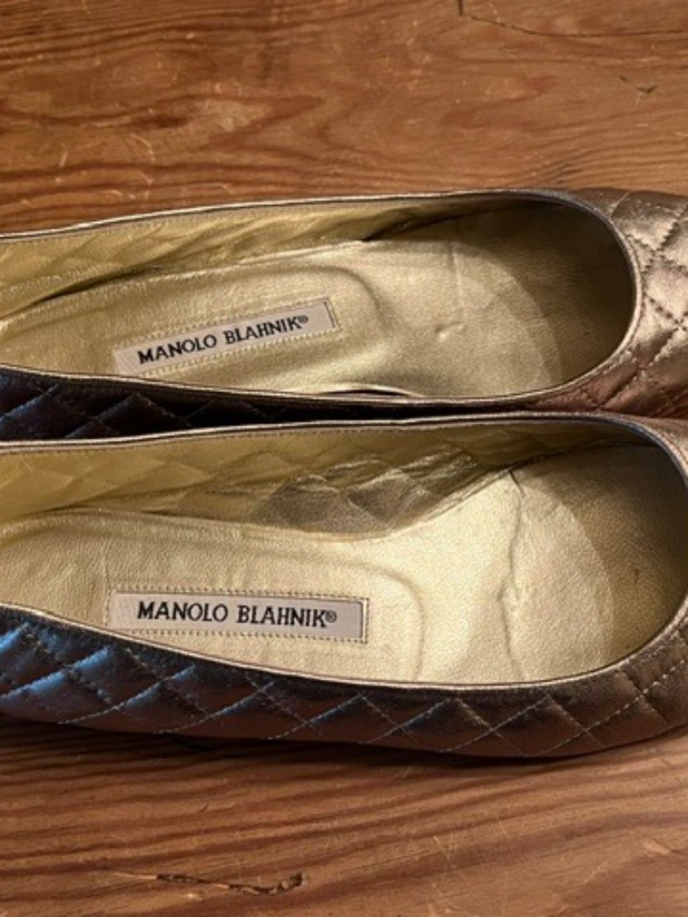 Manolo Blahnik Gold Flats - 37.5 - Picture 2 of 5
